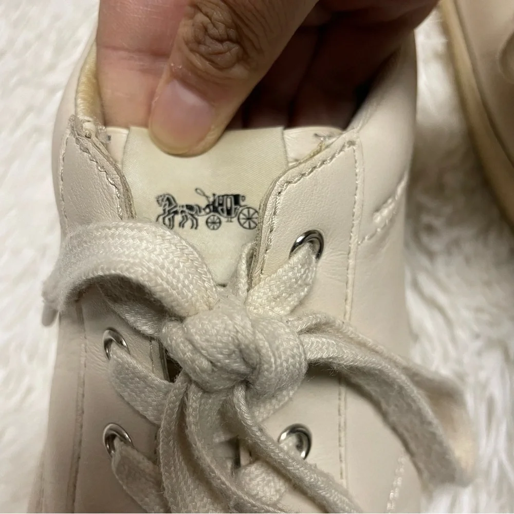 Coach Low Top Leather Sneakers 9B Leopard Print Heel Off-White Luxury C126